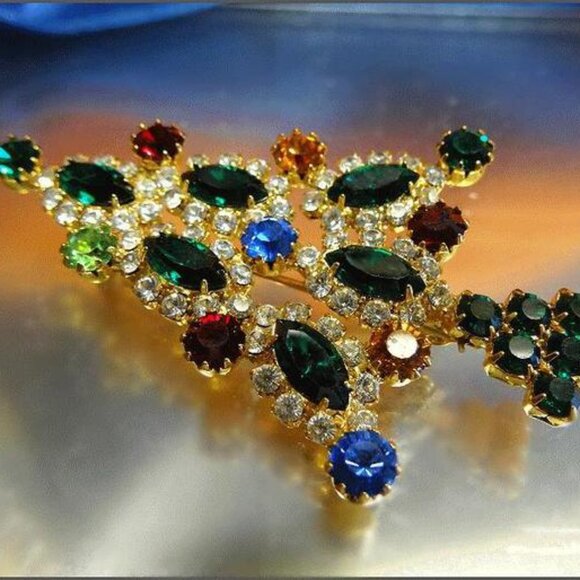 1980s Vintage Eisenberg Ice Swarovski Crystal Christmas Tree Pin 16939 - Picture 2 of 6